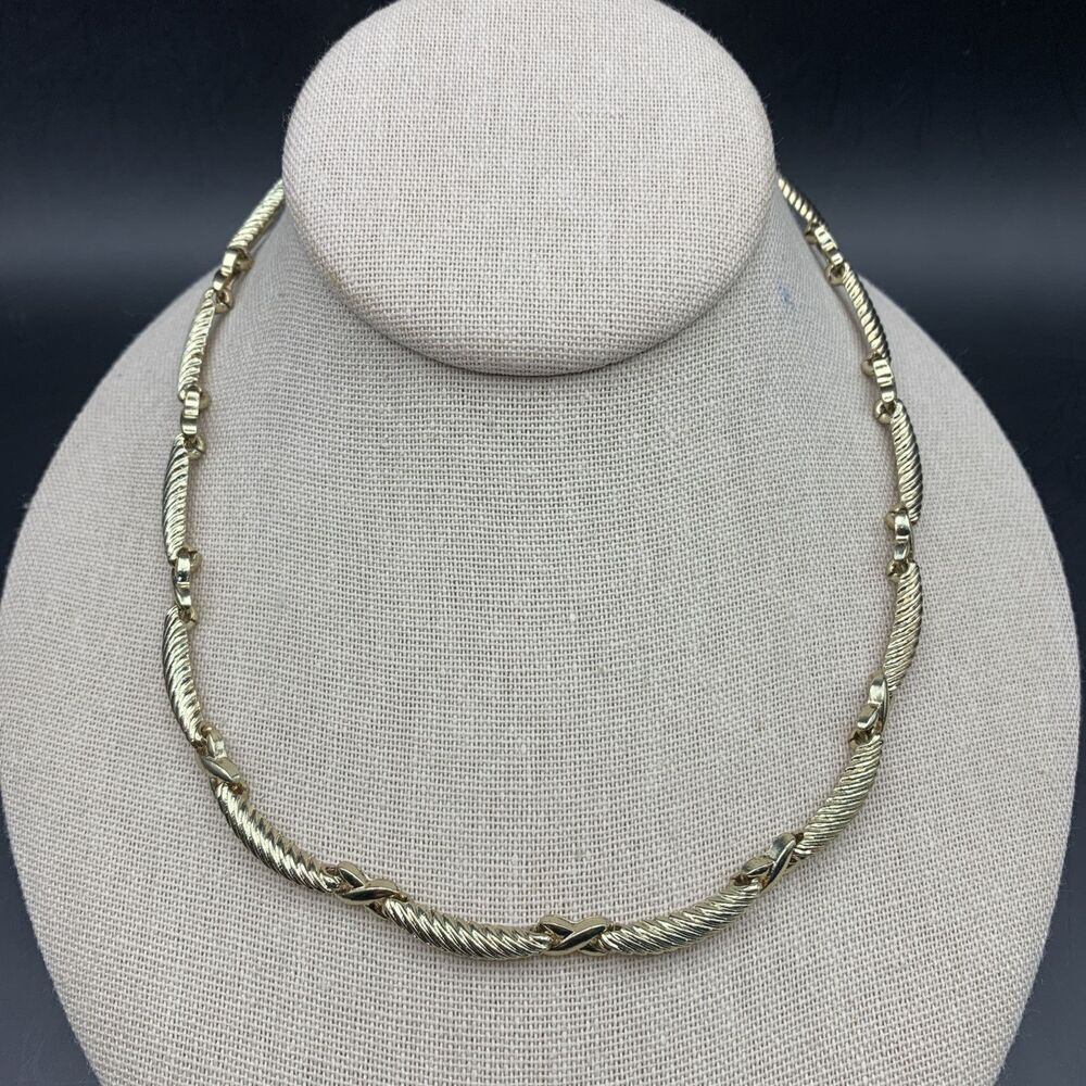Textured Bar X Link Collar Necklace Simple Classic 17 Inch Gold Tone Vintage